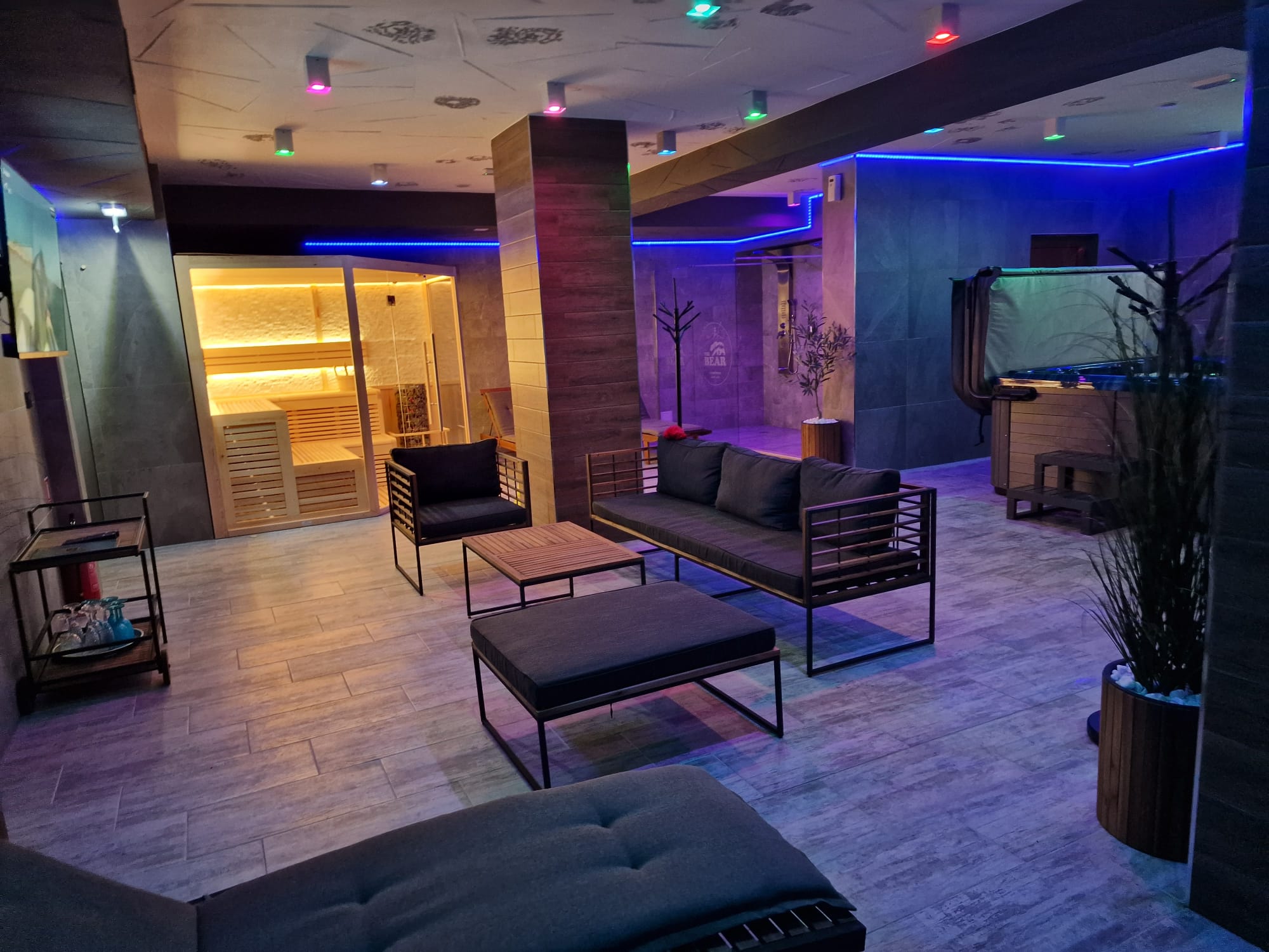 SPA Gallery 1