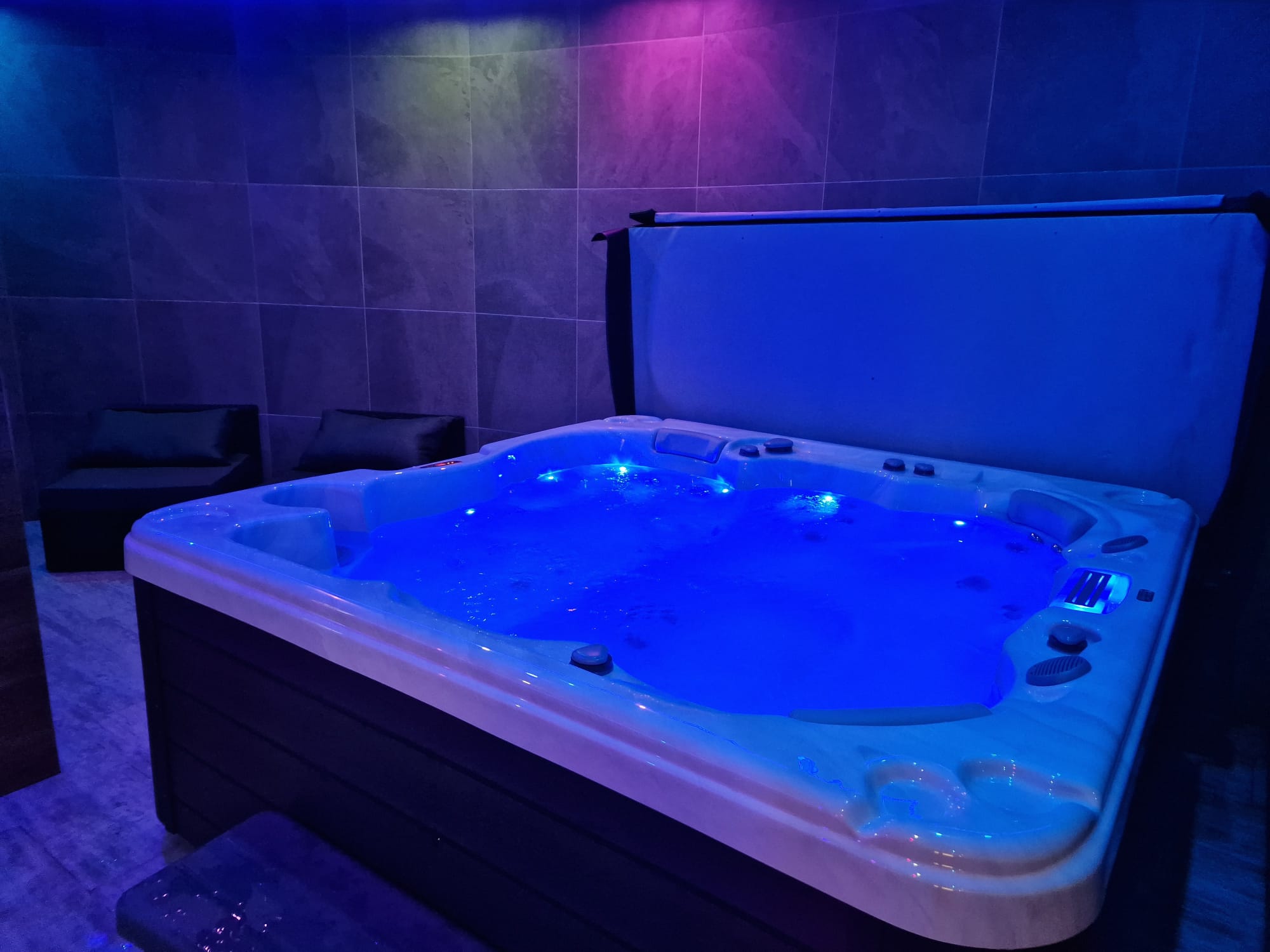 SPA Gallery 3